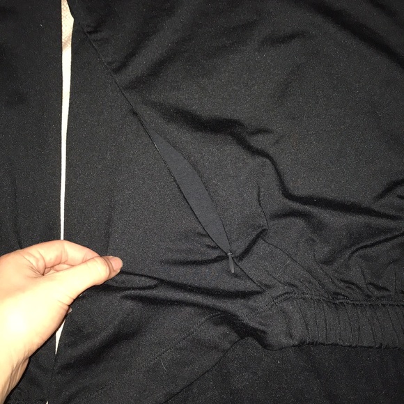 Fabletics black turtleneck pullover - Picture 2 of 5